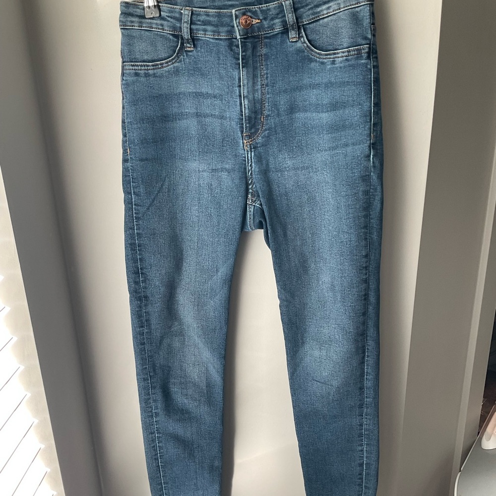 High waisted skinny jeans